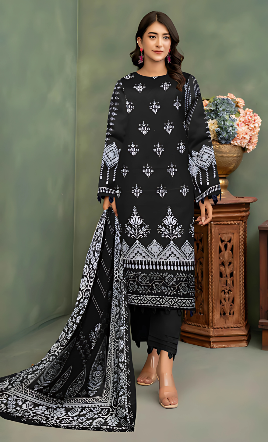 Rivaj Vol 17 Design 07 – MORjan 3-piece lawn suit (front view)